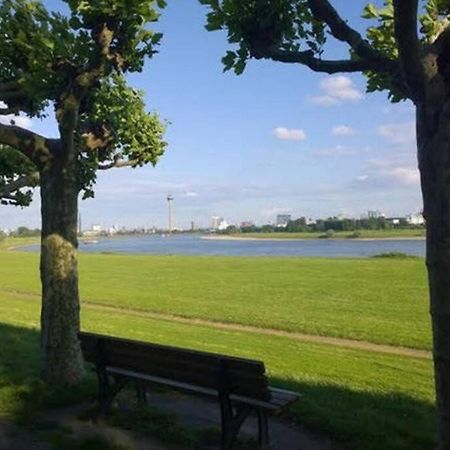 Apartment 120 Qm -3 Schlafzimmer-2 Baeder- Fuer 7 Gaeste Düsseldorf Eksteriør bilde