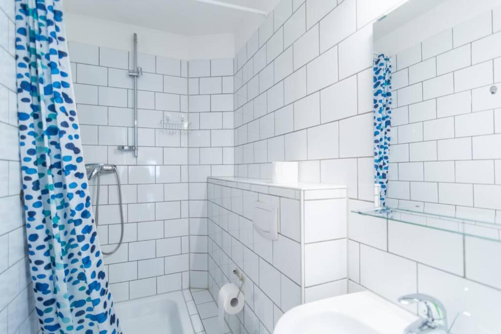 Apartment 120 Qm -3 Schlafzimmer-2 Baeder- Fuer 7 Gaeste Düsseldorf Eksteriør bilde